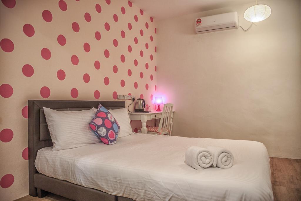 Elephant House Themed Hotel George Town Room photo